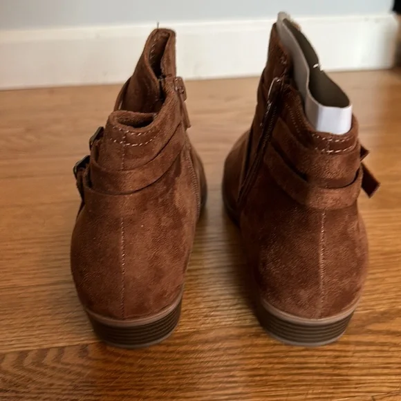 SO Suede Ankle Boots - Picture 5 of 12